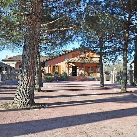 Вілла Agriturismo Corte Montini Santa Giuletta Екстер'єр фото