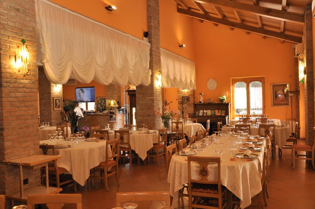 Вілла Agriturismo Corte Montini Santa Giuletta Екстер'єр фото