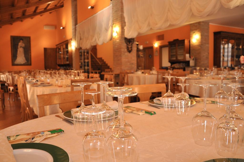 Вілла Agriturismo Corte Montini Santa Giuletta Екстер'єр фото