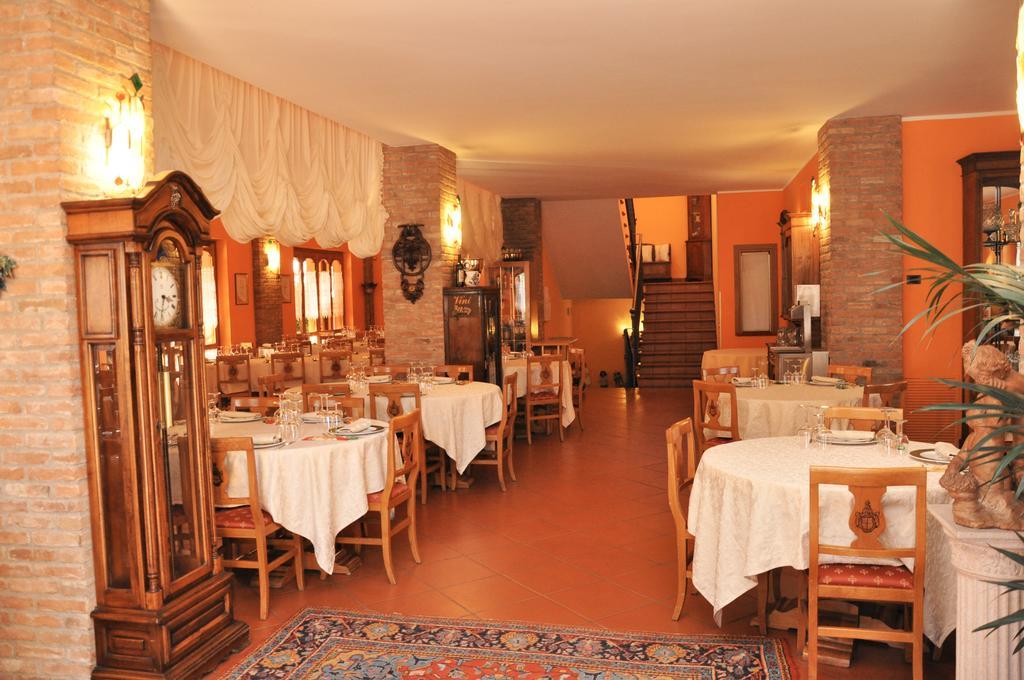 Вілла Agriturismo Corte Montini Santa Giuletta Екстер'єр фото