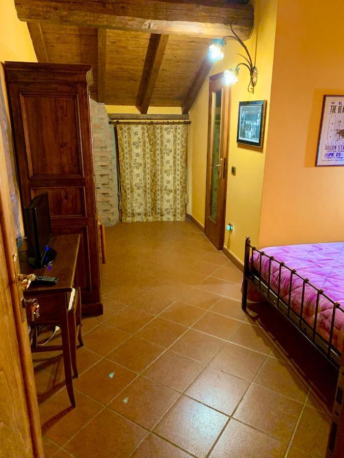 Вілла Agriturismo Corte Montini Santa Giuletta Екстер'єр фото