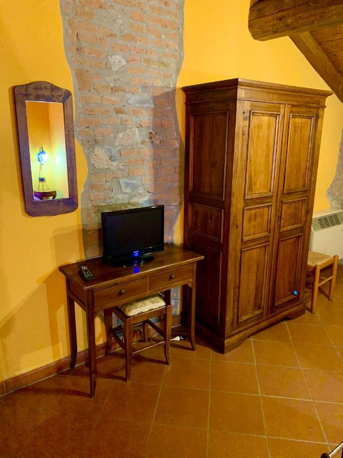 Вілла Agriturismo Corte Montini Santa Giuletta Екстер'єр фото