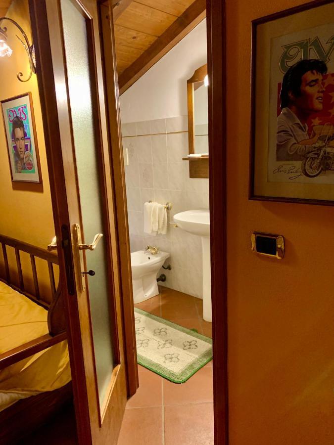 Вілла Agriturismo Corte Montini Santa Giuletta Екстер'єр фото