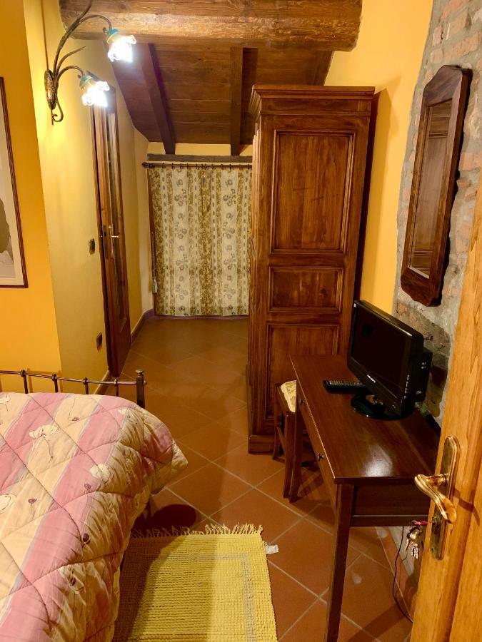 Вілла Agriturismo Corte Montini Santa Giuletta Екстер'єр фото
